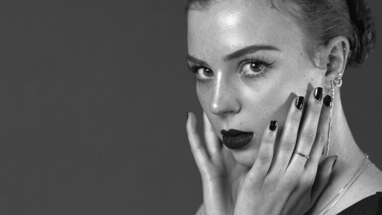 2026 Makeup Trends: How to Get the Clean Girl Look