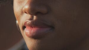 2026 Summer Makeup Trends: How to Get Glass Skin and Bold Lips