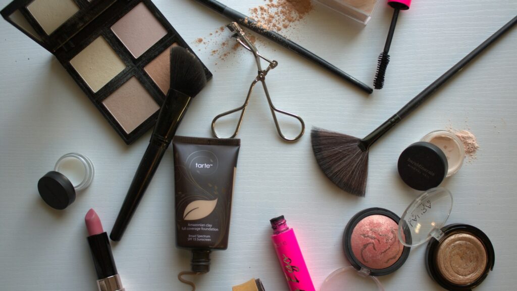 Best Clean Foundations 2026: Non-Toxic Formulas That Work