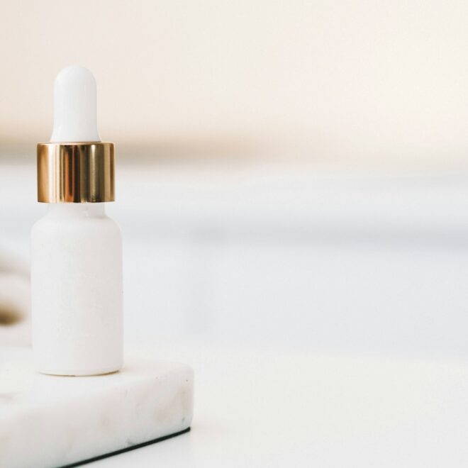 Best Drugstore Retinol Serums 2026: Derm-Approved Picks