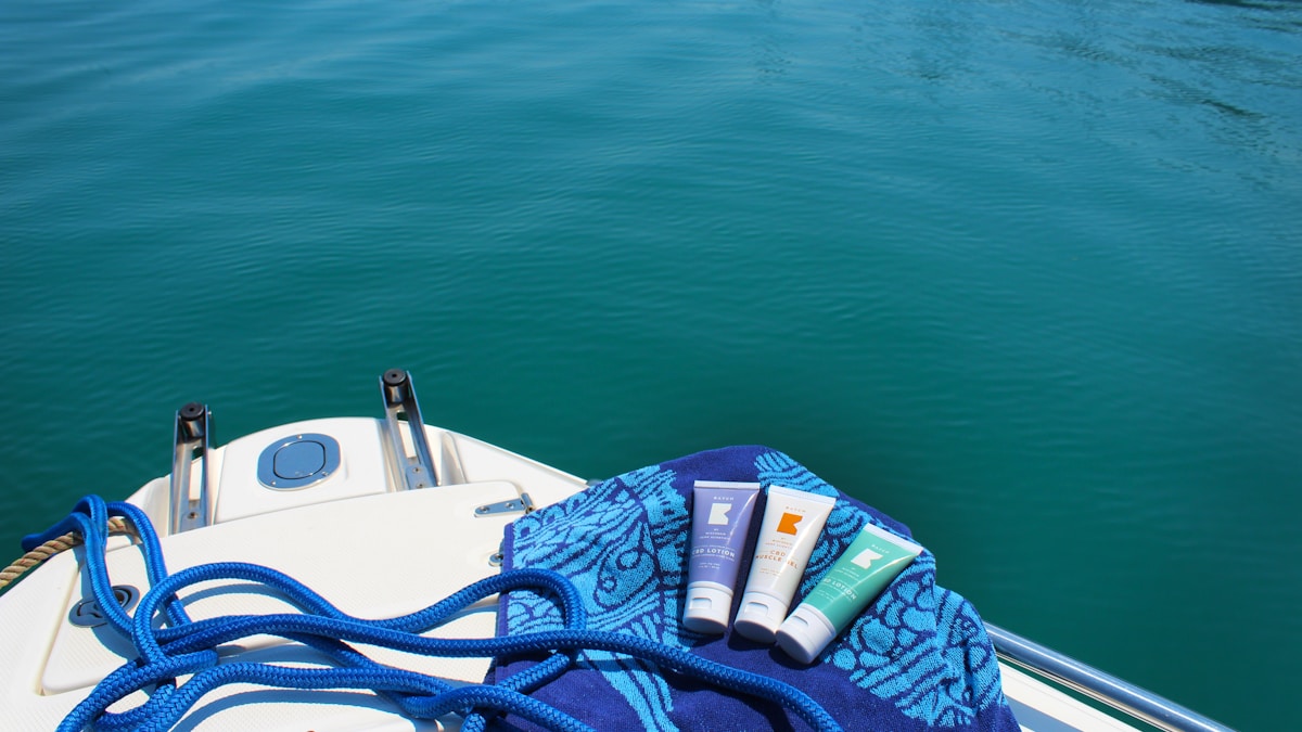 mineral sunscreen for acne-prone skin over 40