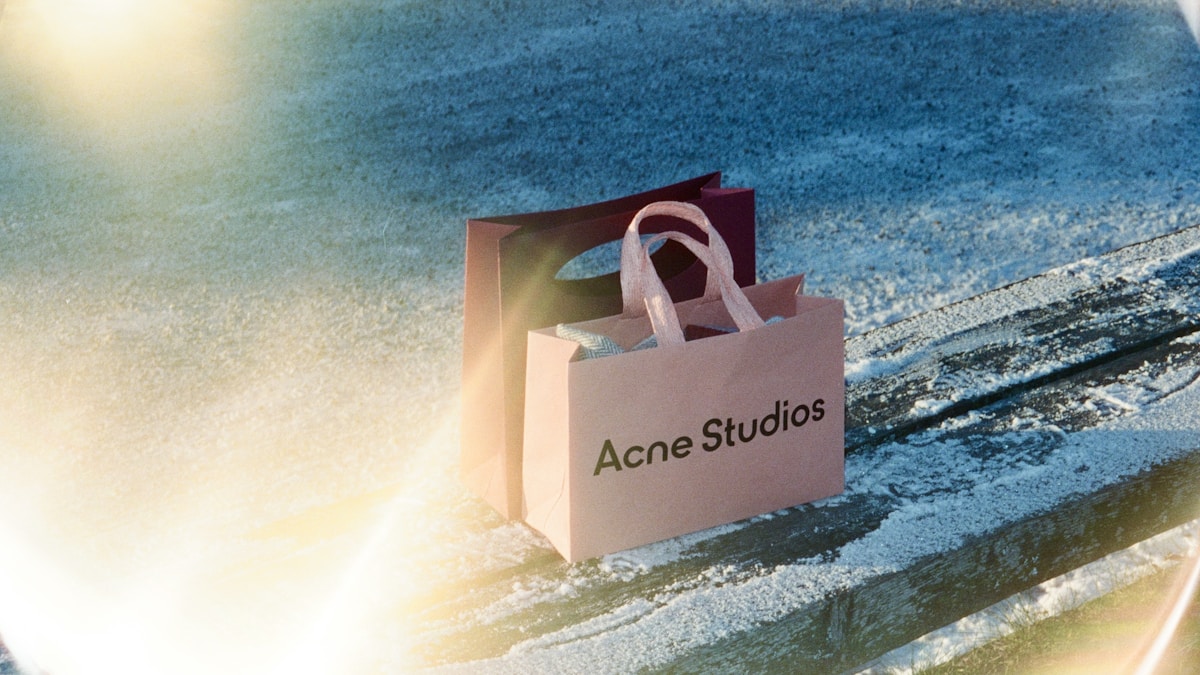 non-comedogenic SPF 50 sunscreens for acne