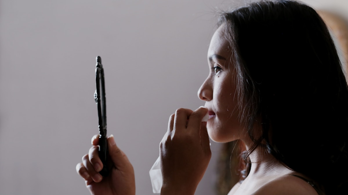 SPF 50 sunscreen for acne-prone skin