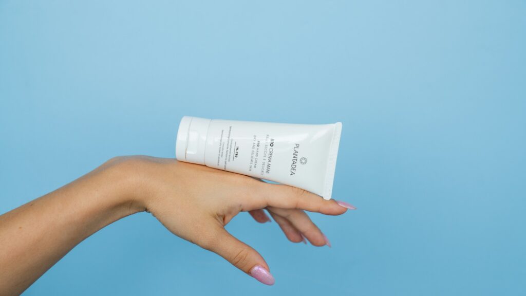 Best Sunscreens for Acne-Prone Skin 2026: Top Derm Picks Under $50