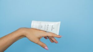 Best Sunscreens for Acne-Prone Skin 2026: Top Derm Picks Under $50