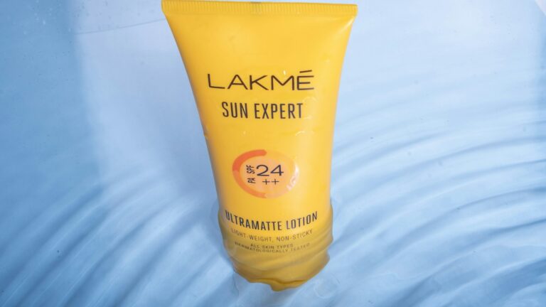 Best Sunscreens for Acne-Prone Skin Under $30: 2026 Derm Picks