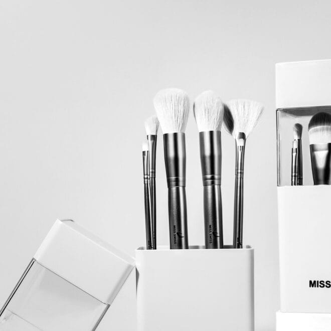 Clean Beauty Makeup Trends 2026: Eco-Friendly Cosmetics Guide