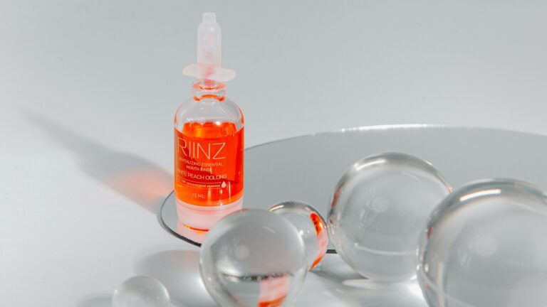 Dermatologist-Recommended Retinol Serums for Beginners 2026: Price Comparison