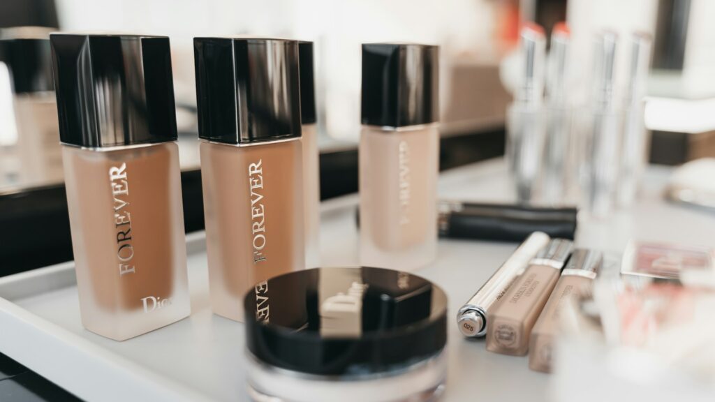 Dewy vs Matte Foundation: 2026 Summer Trend for Oily Skin
