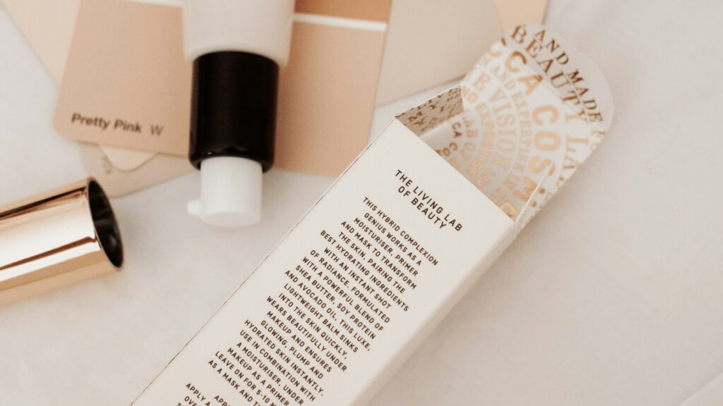 Drugstore vs Luxury Mineral Sunscreens: 2026 Face Picks