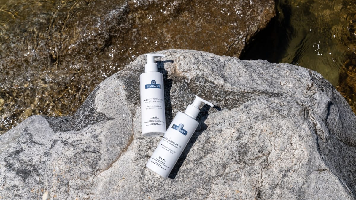 sunscreen and acne treatments