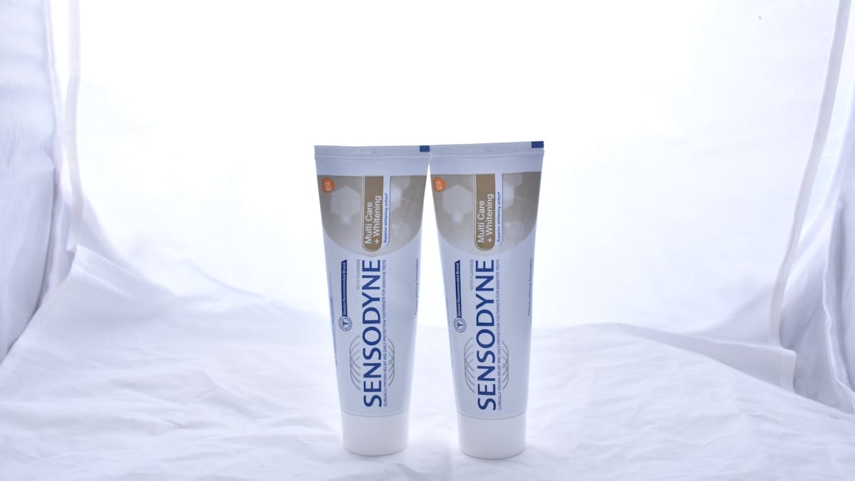 sunscreen and acne treatments