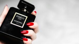 Luxury Fragrances That Last All Day: 2026 Summer Guide