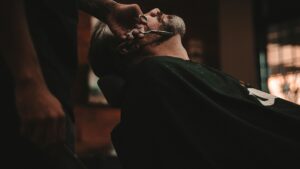 Minoxidil vs Rosemary Oil for Hair Growth: 2026 Comparison