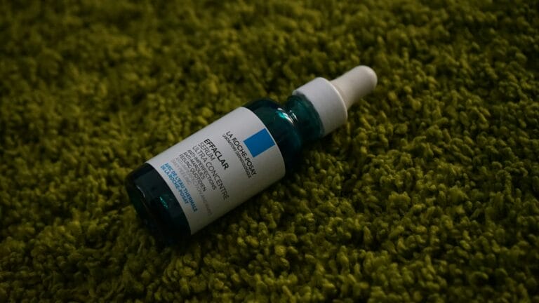 Peptide Serums vs Retinol: Which Anti-Aging Ingredient Wins in 2026?