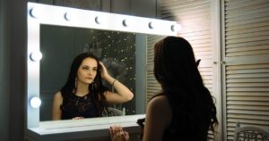 Smart Makeup Mirrors: Ultimate Guide to Tech-Enhanced Beauty