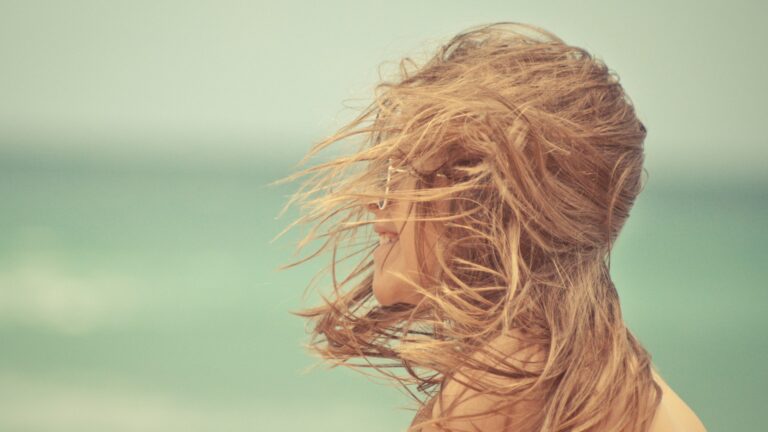 Summer Hair Frizz Solutions for U.S. Humid Cities 2026