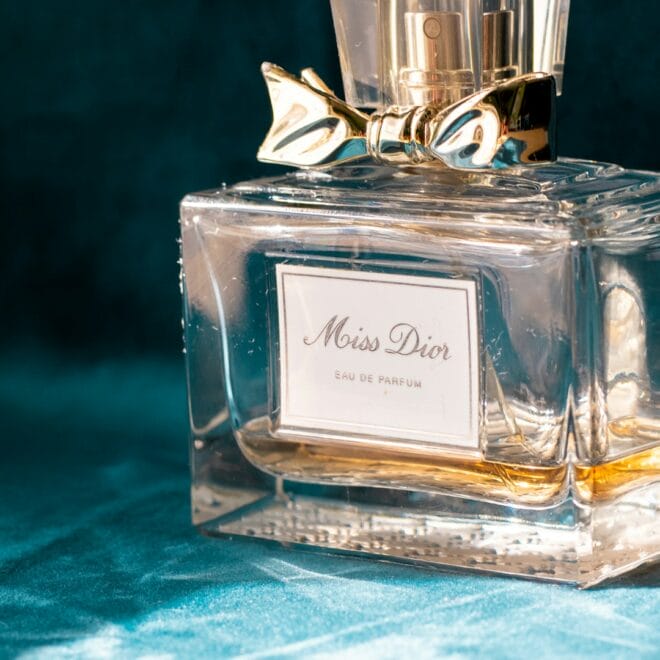 Long-Lasting Summer Fragrances for Women: Humidity-Proof Picks 2026