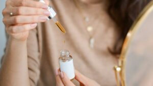 Top 5 Retinol Serums for Beginners 2026: Gentle & Effective