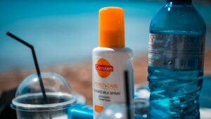 Water-Resistant Sunscreens for Acne-Prone Skin 2026: Best Picks