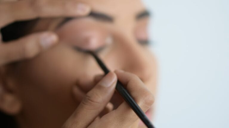Waterproof Makeup That Works: Best Long-Wear Products for Sweat 2026
