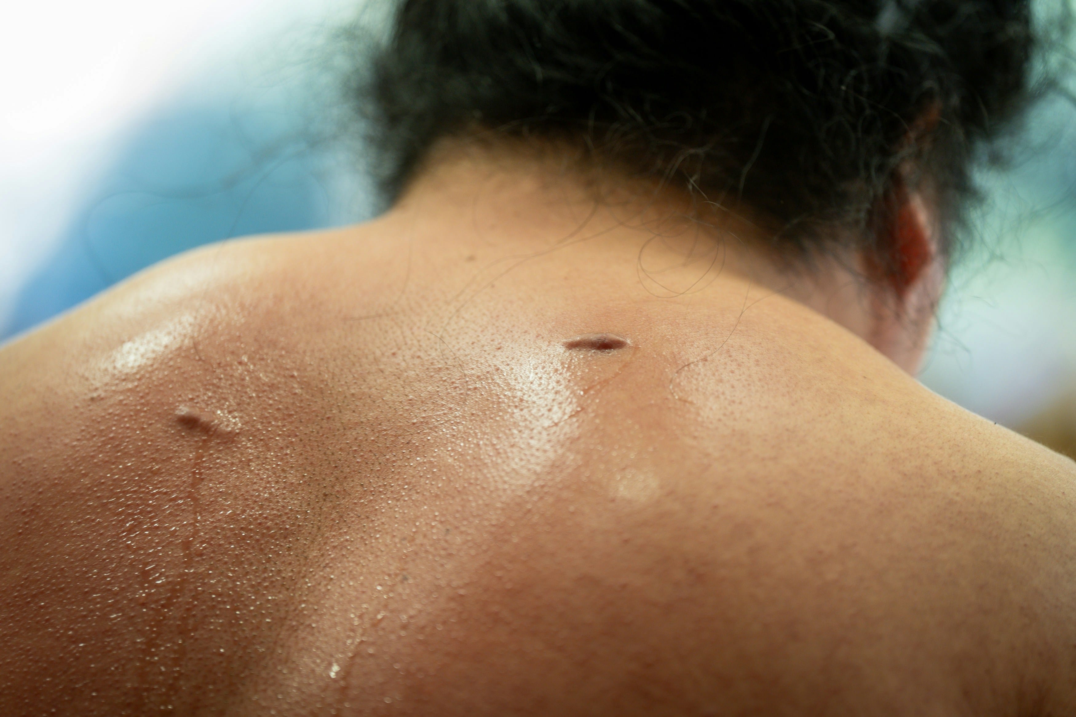 SPF 30 vs SPF 50: Which Is Enough for US Summer 2026? 2 SPF 30 vs SPF 50